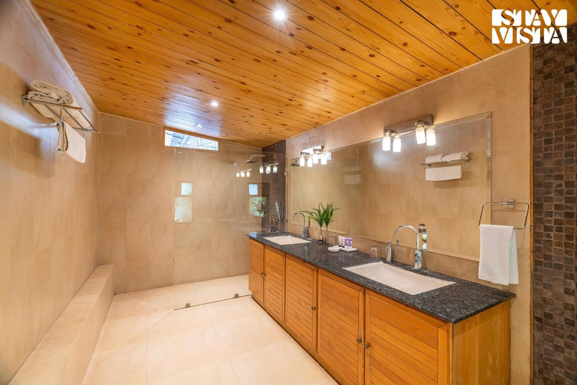 Stayvista At Sylvana Villas With Lawn, Bbq And Jacuzzi 卡绍利 外观 照片