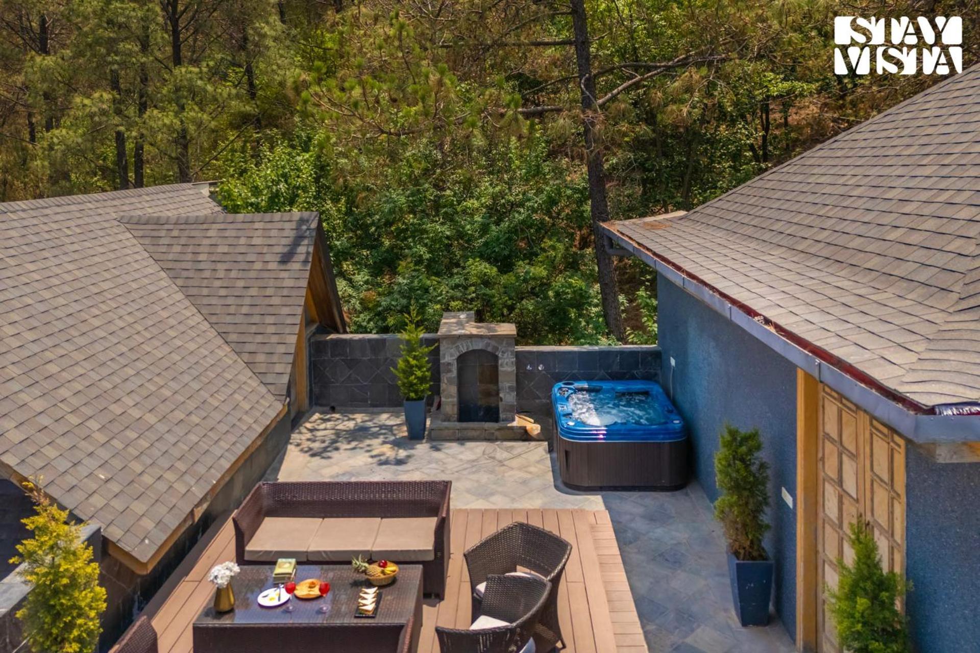 Stayvista At Sylvana Villas With Lawn, Bbq And Jacuzzi 卡绍利 外观 照片